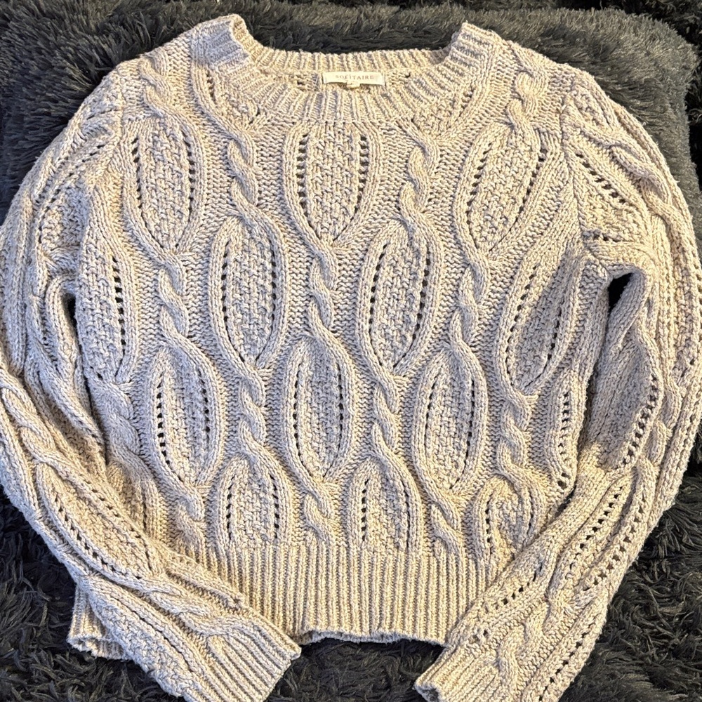 Solitaire Cable Knit Cream Sweater